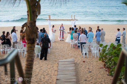 Their LGBT destination beach wedding took place on the sandy beach just down from the Arecibo Lighthouse.